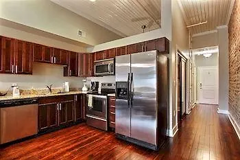 The Hickory By Low Country Rentals Apartment